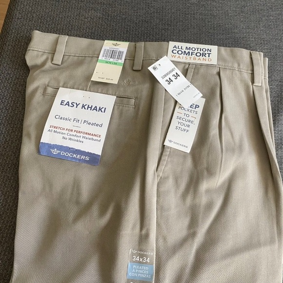 NWT - Dockers Khaki Classic Fit 34 x 34 Men’s Pants Trousers - Picture 1 of 6